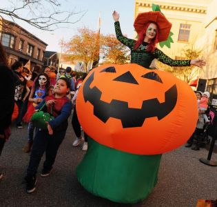 Halloween Stilt Walker Walking Giant Pumpkin Inflatable Blow Up Costume Witch Popping Out Of Massachusetts RI CT NH Hire Book Event Fest Party Halloween Stilt Walker Walking Giant Pumpkin Inflatable Blow Up Costume Witch Popping Out Of Massachusetts RI CT NH Hire Book Event Fest Party